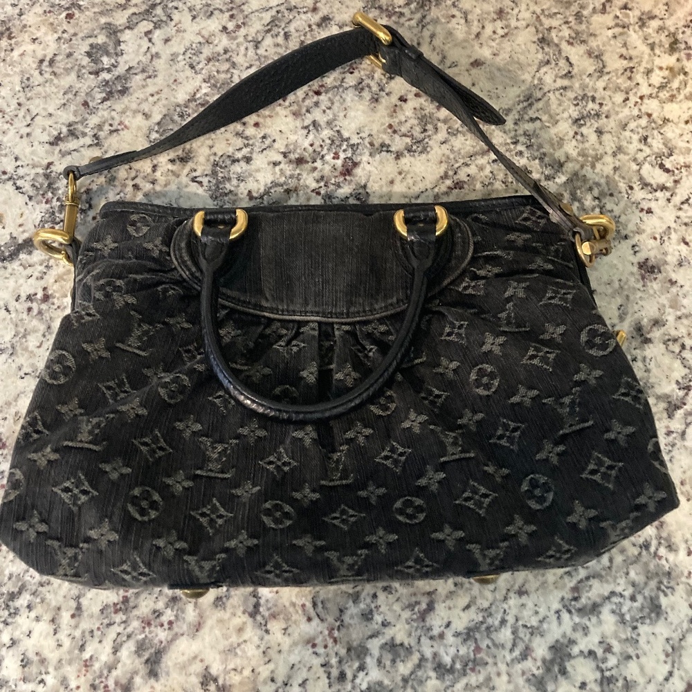 Authentic Louis Vuitton Neo Cabby